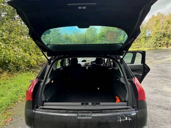 Peugeot 3008 MPV, Diesel, 2010, Black