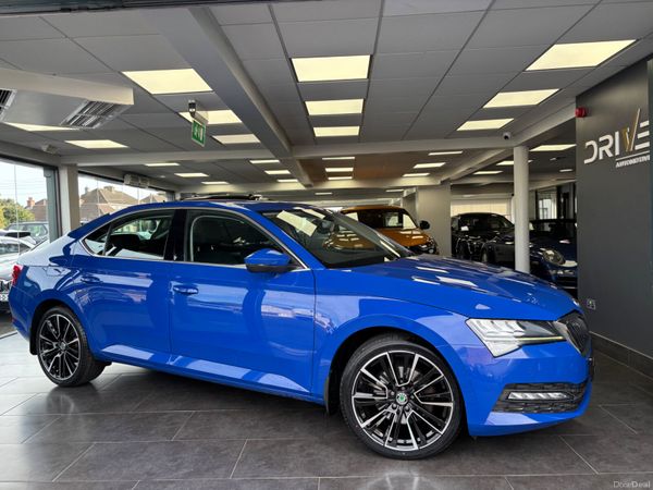 Skoda Superb Hatchback, Diesel, 2022, Blue