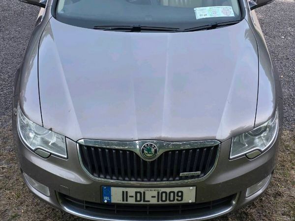Skoda Superb Saloon, Diesel, 2011, Purple
