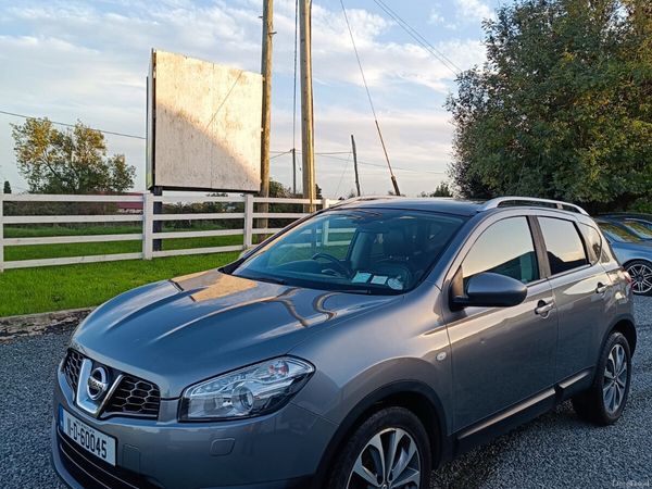 Nissan Qashqai Hatchback, Diesel, 2011, Grey