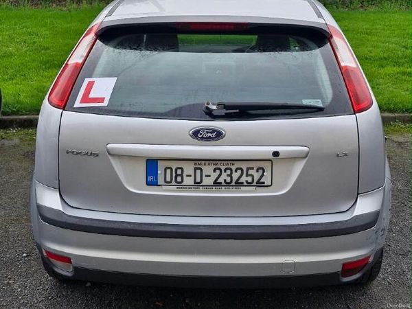 Ford Focus Hatchback, Petrol, 2008, Silver