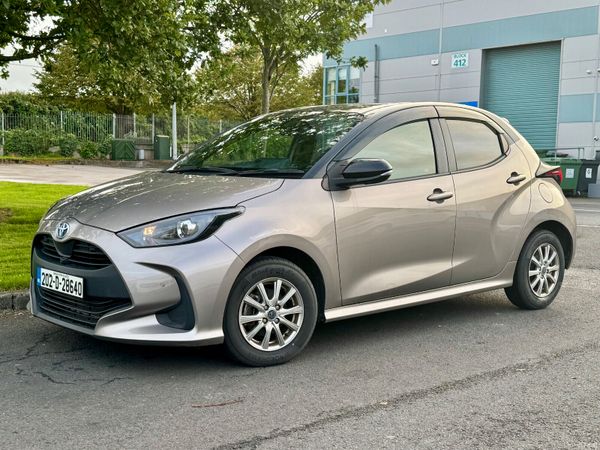 Toyota Yaris Hatchback, Petrol Hybrid, 2020, Beige