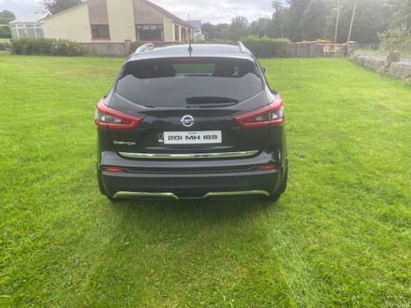 Nissan Qashqai MPV, Petrol, 2020, Black