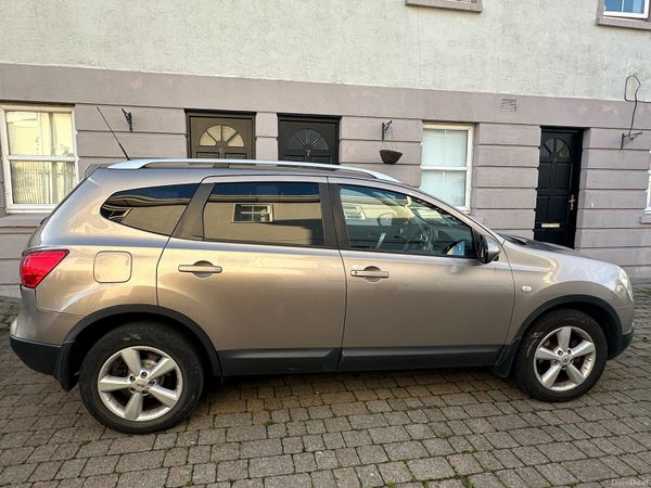 Nissan Qashqai+2 Hatchback, Diesel, 2010, Brown
