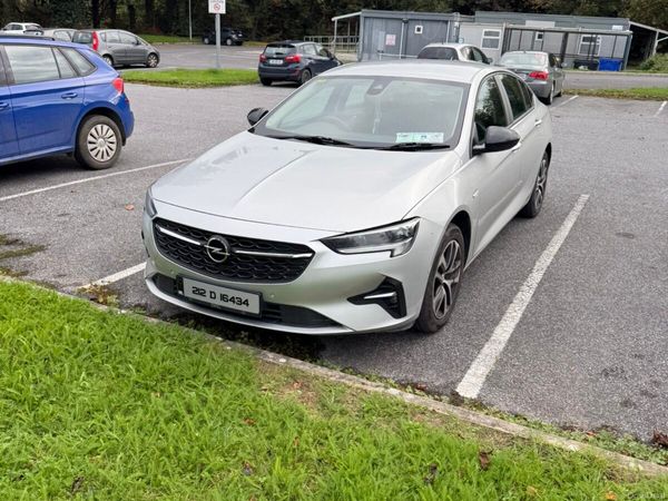 Opel Insignia Hatchback, Diesel, 2021, Grey