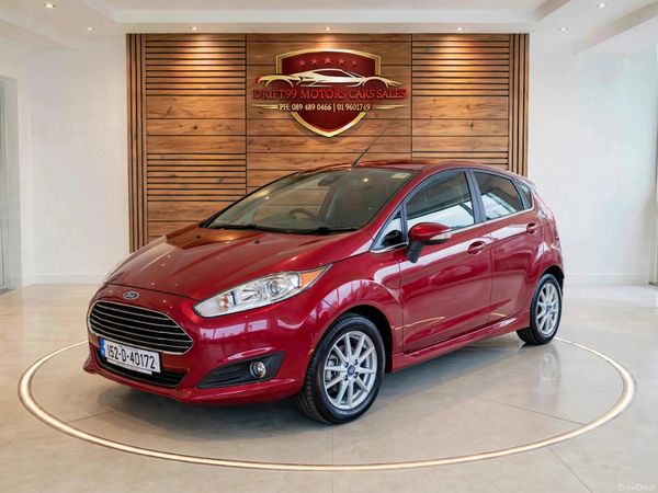Ford Fiesta Hatchback, Petrol, 2015, Red