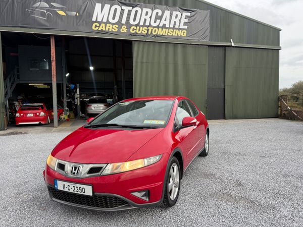 Honda Civic Hatchback, Petrol, 2011, Red
