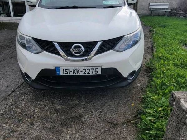 Nissan Qashqai Hatchback, Diesel, 2015, White