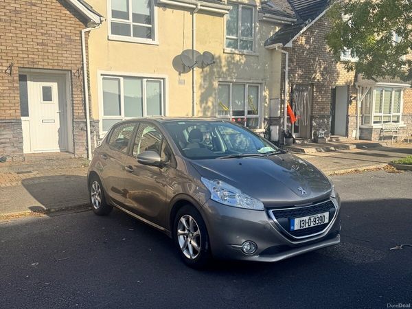 Peugeot 208 Hatchback, Petrol, 2013, Grey