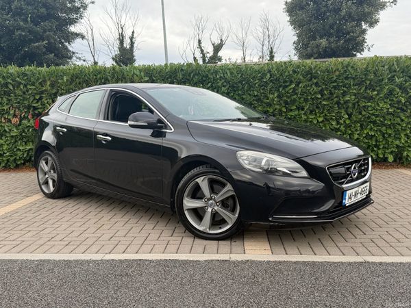 Volvo V40 Hatchback, Petrol, 2014, Black