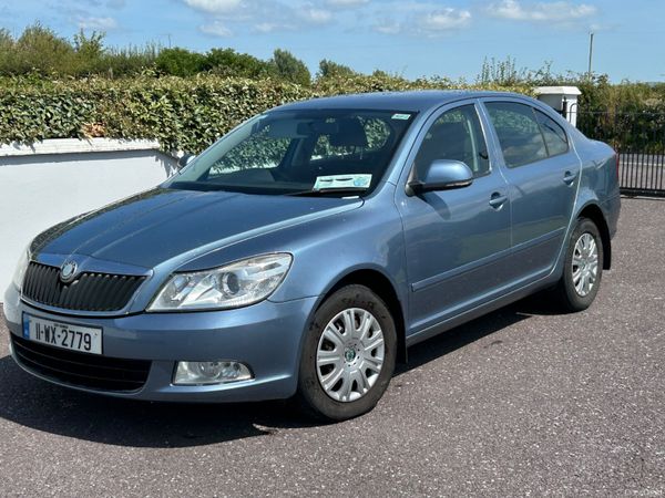 Skoda Octavia Saloon, Diesel, 2011, Grey
