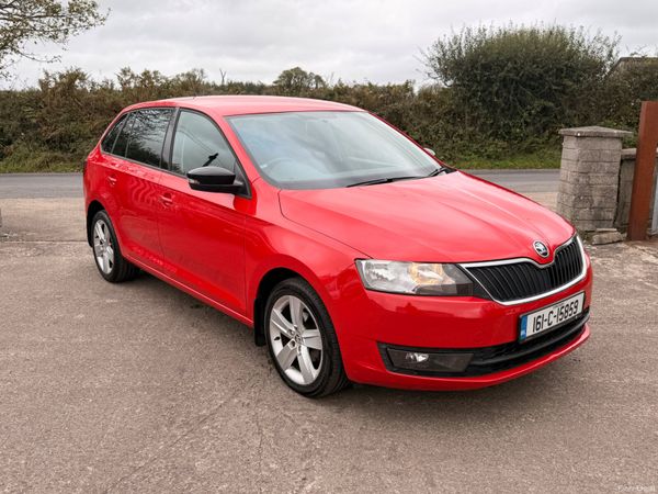 Skoda Rapid Hatchback, Petrol, 2016, Red
