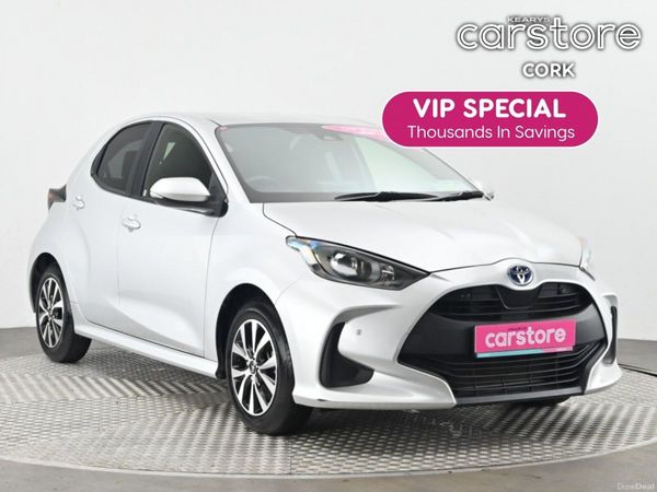 Toyota Yaris Hatchback, Petrol Hybrid, 2021, Silver