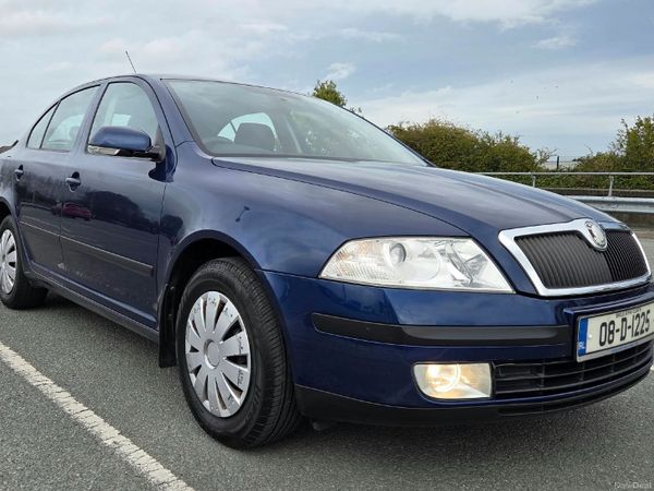 Skoda Octavia Hatchback, Petrol, 2008, Blue
