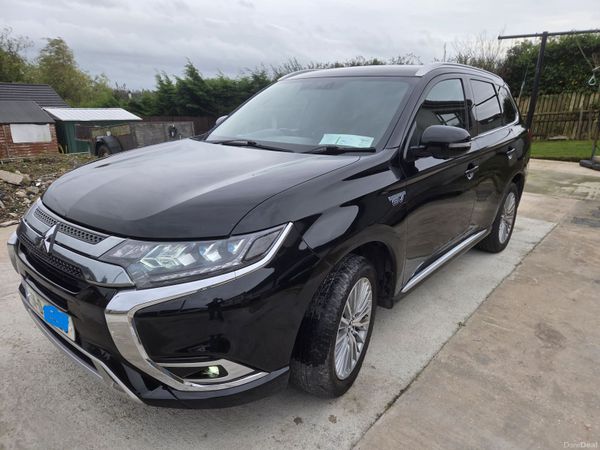 Mitsubishi Outlander SUV, Petrol Plug-in Hybrid, 2019, Black