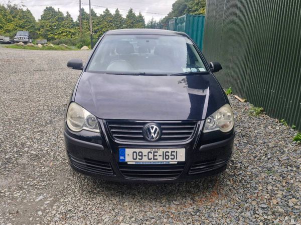 Volkswagen Polo Hatchback, Petrol, 2009, Black