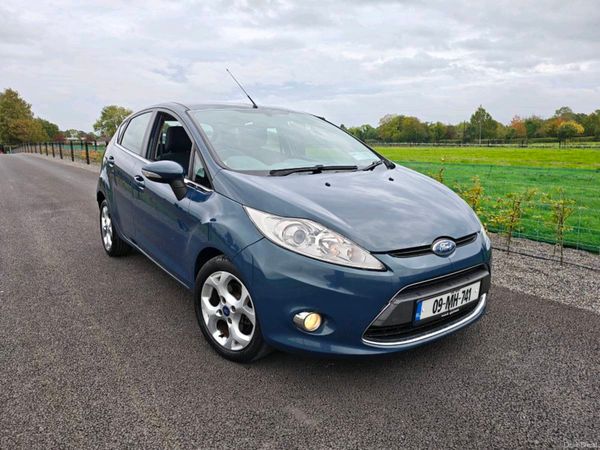 Ford Fiesta Hatchback, Diesel, 2009, Green