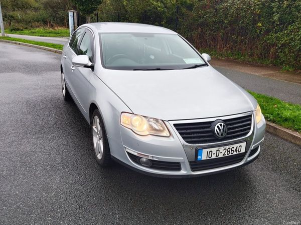 Volkswagen Passat Saloon, Diesel, 2010, Silver
