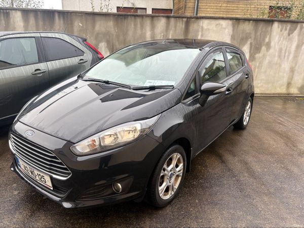 Ford Fiesta Hatchback, Petrol, 2014, Black