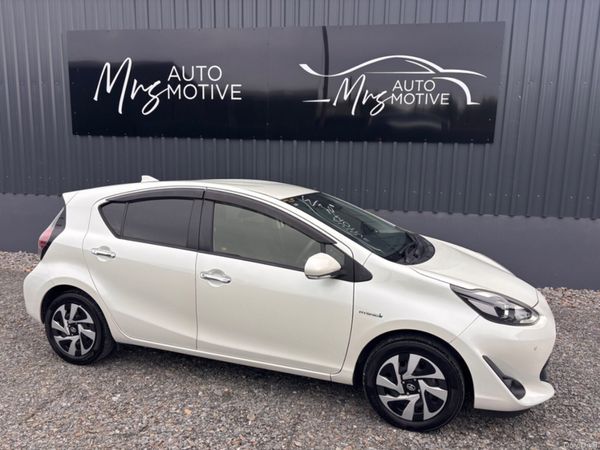 Toyota Aqua Hatchback, Petrol Hybrid, 2020, White