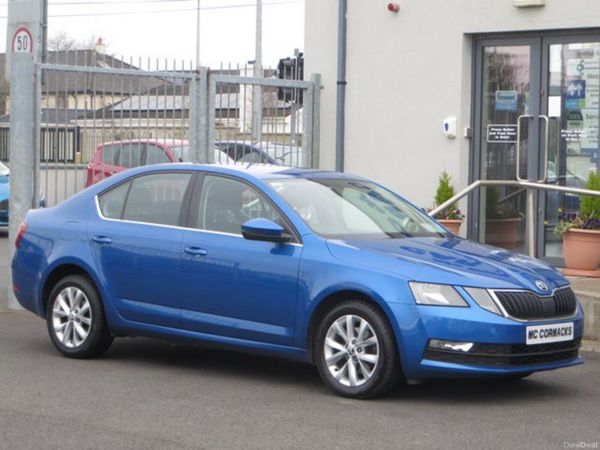 Skoda Octavia Saloon, Petrol, 2020, Blue