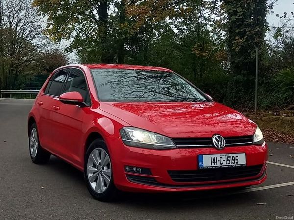 Volkswagen Golf Hatchback, Petrol, 2014, Red
