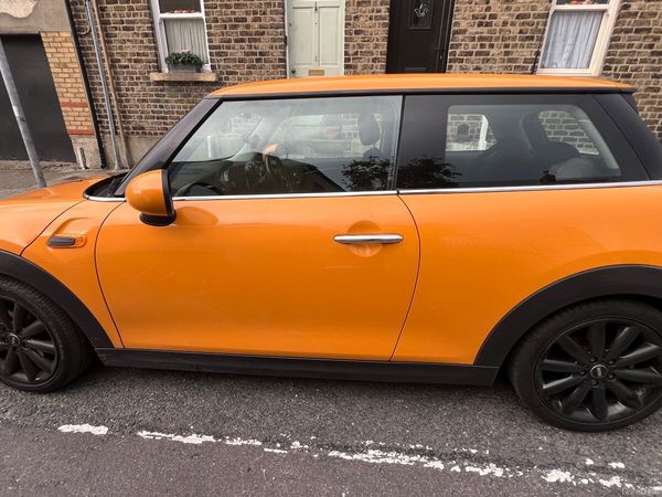 Mini One Hatchback, Diesel, 2014, Orange