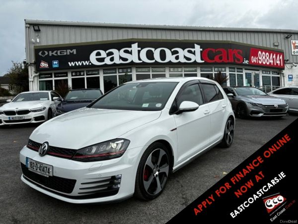 Volkswagen Golf Hatchback, Petrol, 2016, White