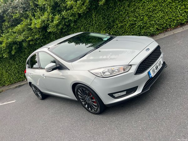 Ford Focus Hatchback, Petrol, 2015, Silver