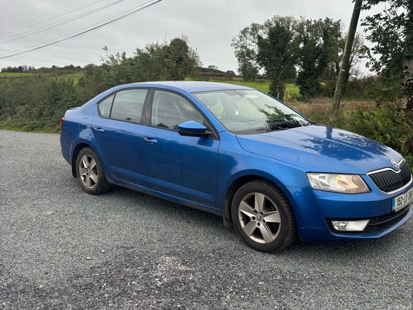 Skoda Octavia Hatchback, Diesel, 2015, Blue