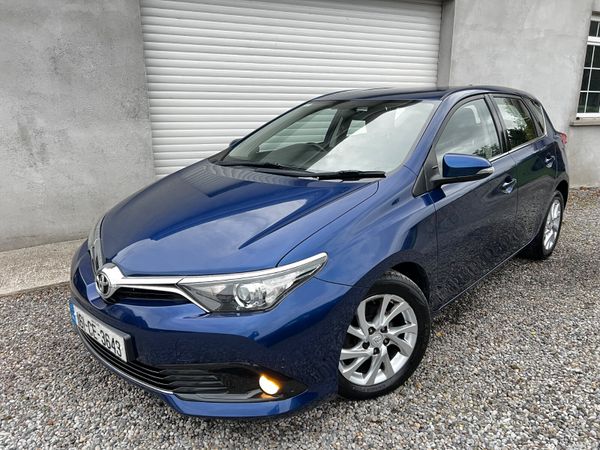 Toyota Auris Hatchback, Diesel, 2016, Blue