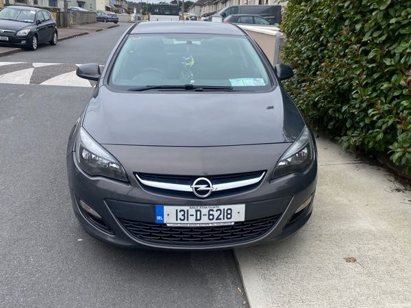 Opel Astra Saloon, Diesel, 2013, Grey