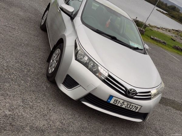 Toyota Corolla Saloon, Diesel, 2015, Silver