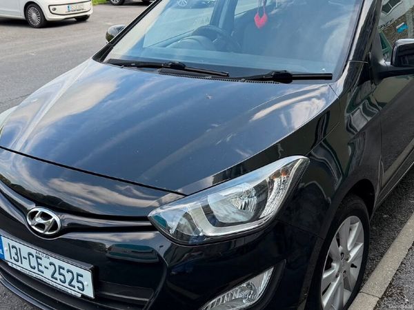 Hyundai i20 Hatchback, Petrol, 2013, Black