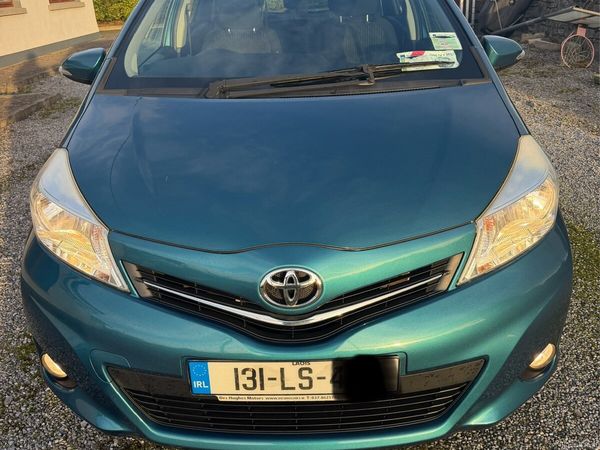 Toyota Yaris Hatchback, Petrol, 2013, Green