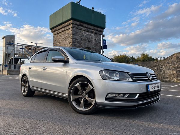 Volkswagen Passat Saloon, Diesel, 2012, Silver