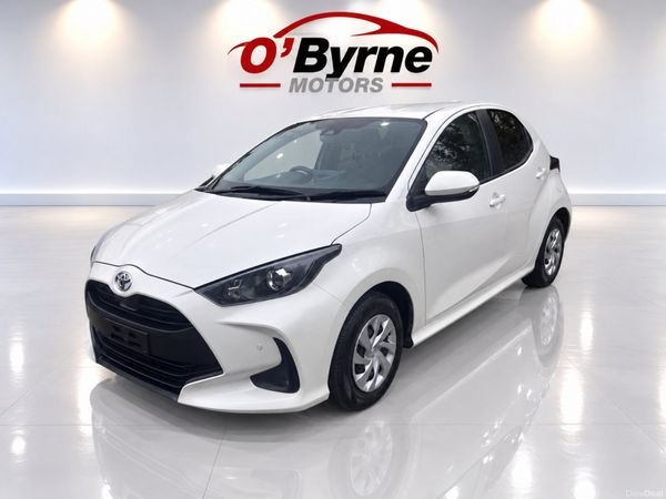 Toyota Yaris Hatchback, Petrol, 2021, White