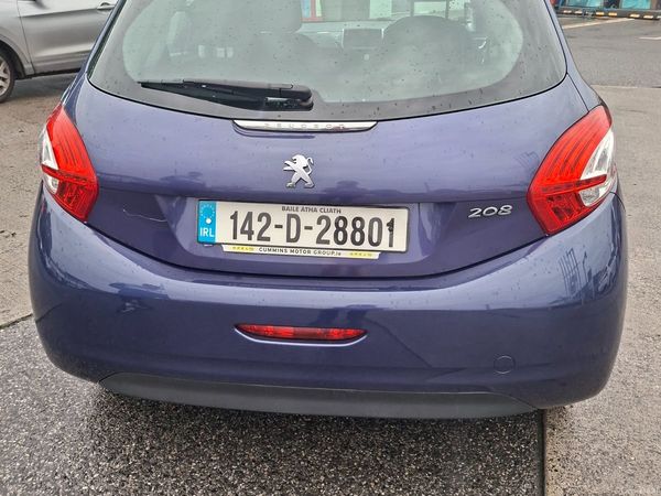 Peugeot 208 Hatchback, Petrol, 2014, Blue