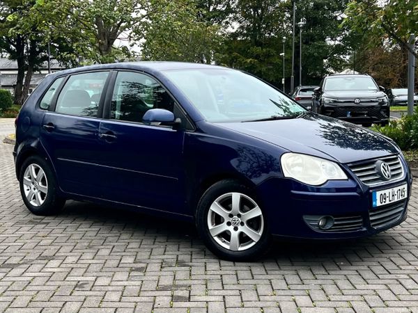 Volkswagen Polo Hatchback, Petrol, 2009, Blue