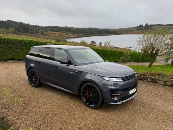 Land Rover Range Rover SUV, Petrol Hybrid, 2023, Blue