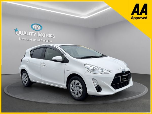 Toyota Aqua Hatchback, Petrol Hybrid, 2017, White