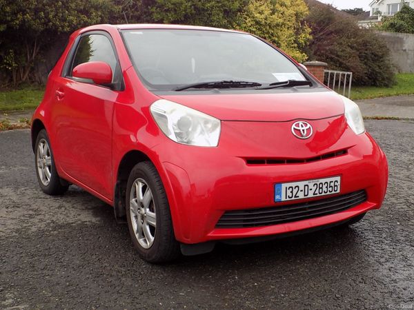 Toyota iQ Hatchback, Petrol, 2013, Red