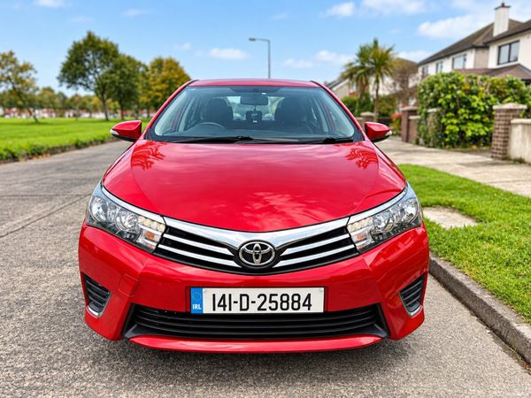 Toyota Corolla Saloon, Diesel, 2014, Red