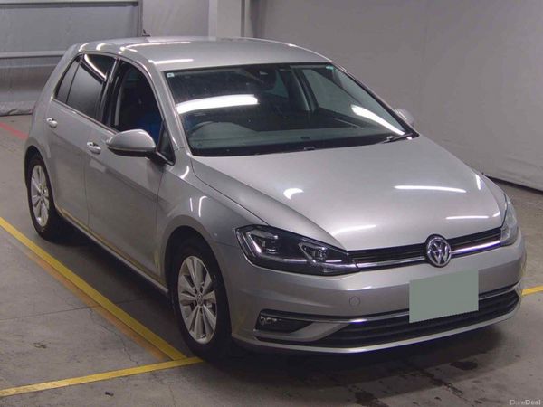 Volkswagen Golf Hatchback, Petrol, 2017, White