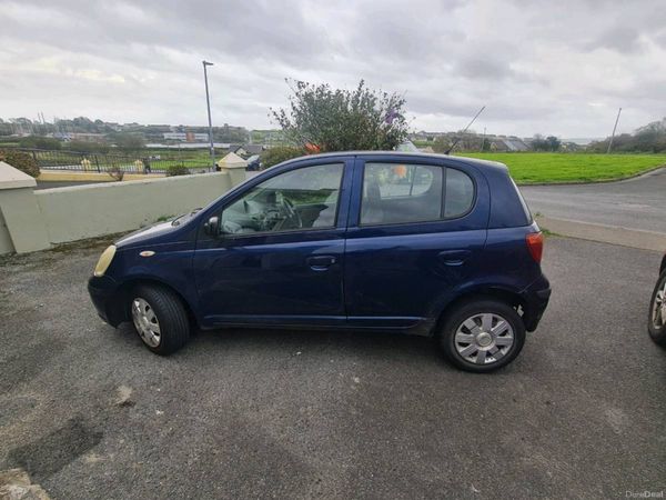 Toyota Yaris Hatchback, Petrol, 2005, Blue