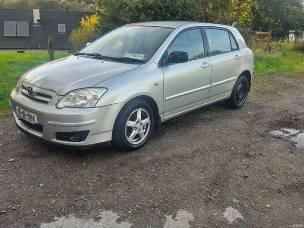 Toyota Corolla Hatchback, Diesel, 2005, Silver