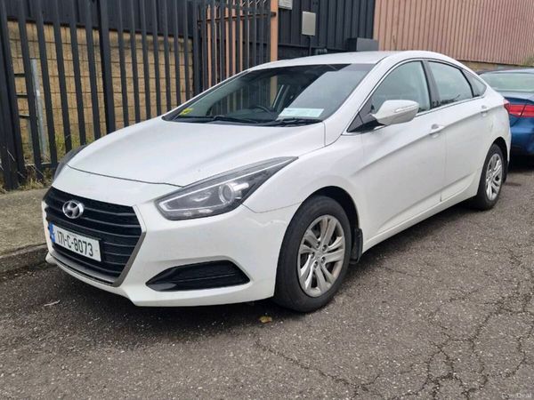 Hyundai i40 Saloon, Diesel, 2017, White