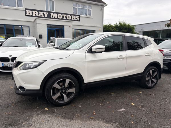 Nissan Qashqai Hatchback, Petrol, 2016, White