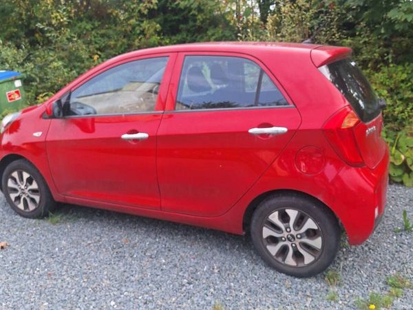 Kia Picanto Hatchback, Petrol, 2016, Red