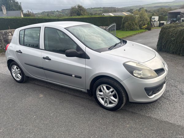 Renault Clio Hatchback, Petrol, 2007, Silver